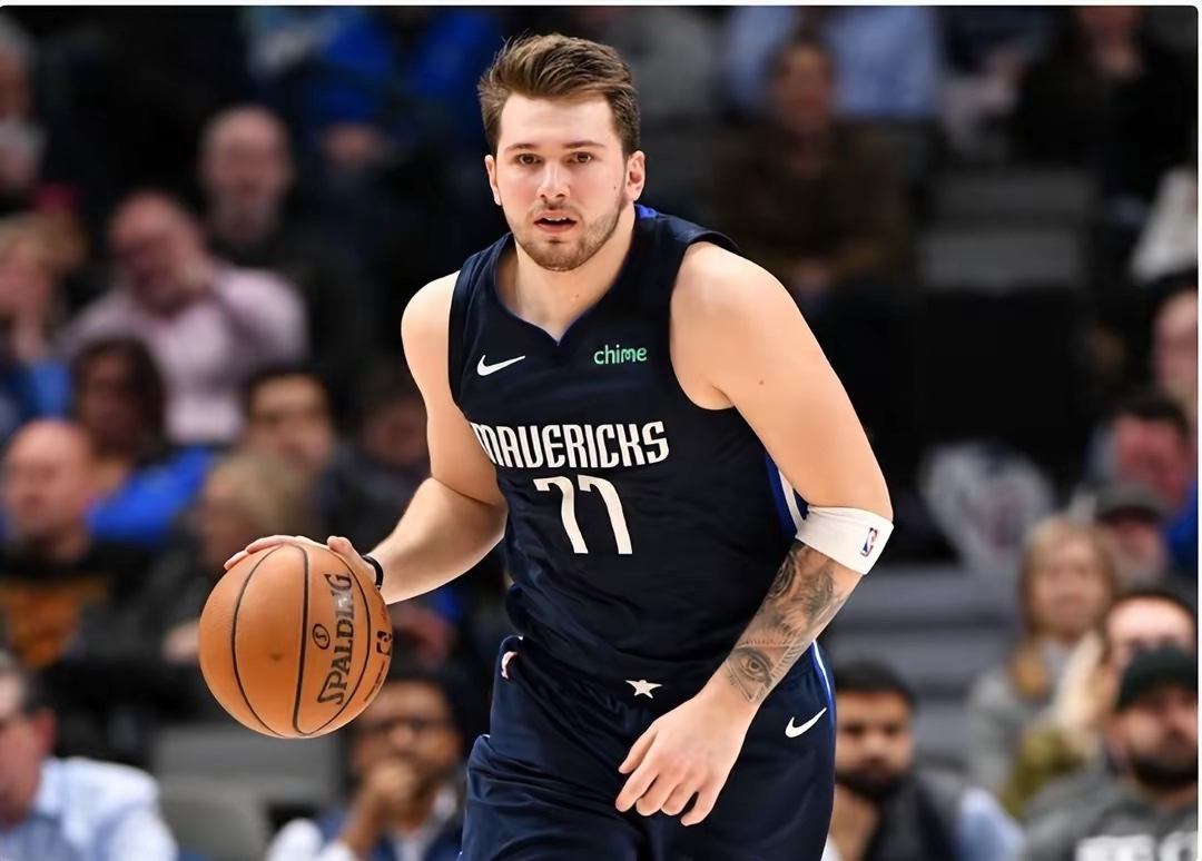 关于转会期达拉斯独行侠调整名单以备足总杯,绝杀压哨环节打磨,底气十足,数据趋势出现新变化的信息 关于转会期达拉斯独行侠调整名单以备足总杯,绝杀压哨环节打磨,底气十足,数据趋势出现新变化的信息