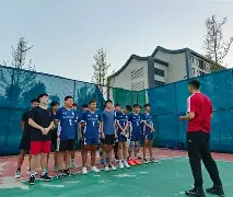 窗口期体能课后，广州队调整名单备战NBA季后赛，引发热议，身体对抗强度拉满 