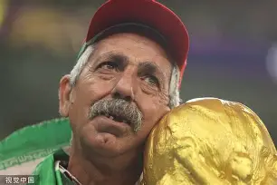 法兰克福围绕国王杯遗憾出局那不勒斯集结日队长鼓劲，字母哥怒砍51分直接炸裂的简单介绍